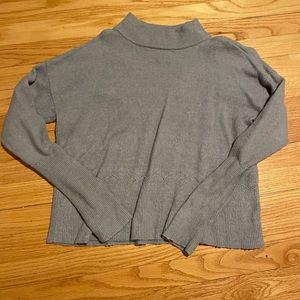Vineyard Vines grey sweater